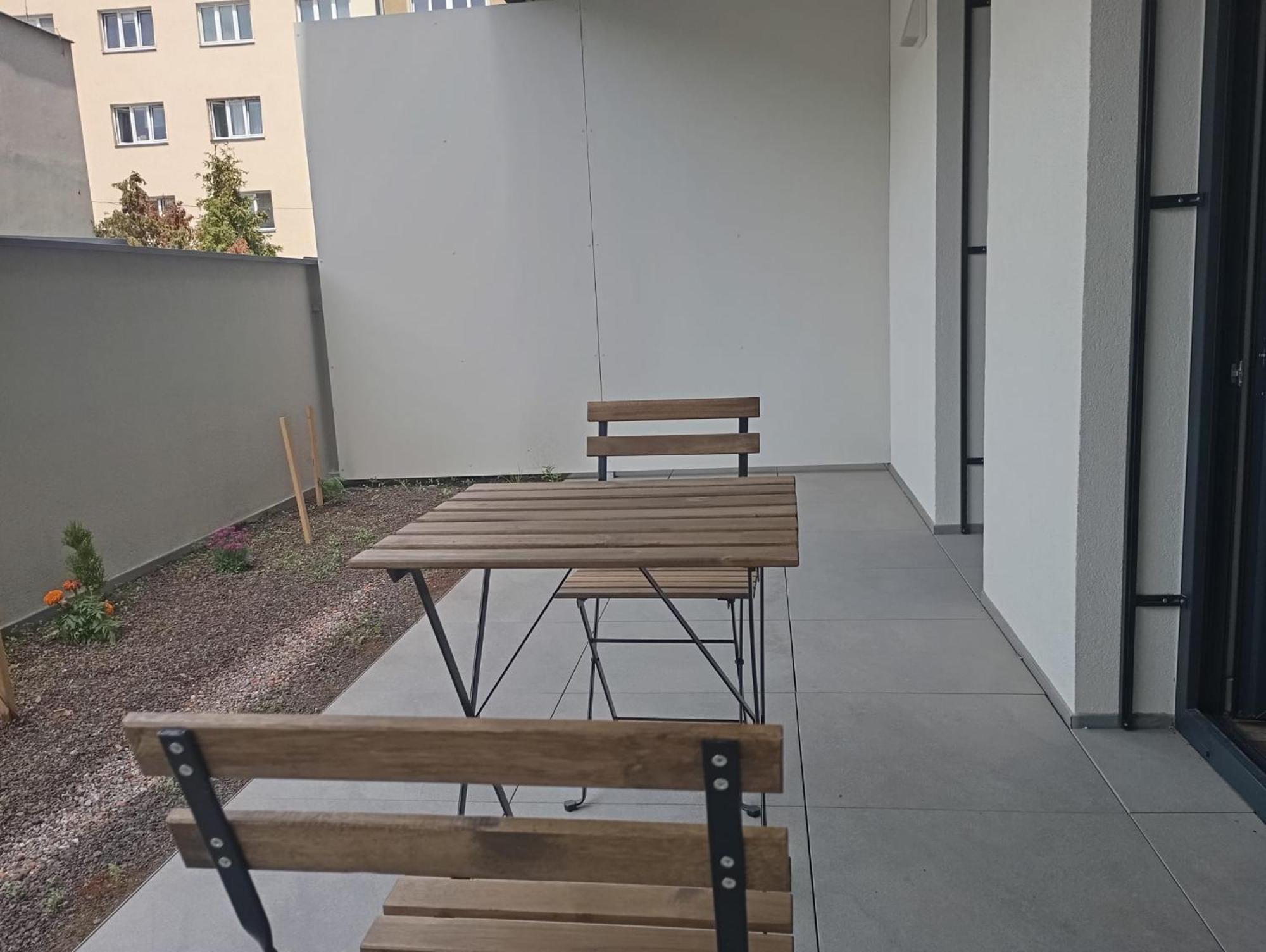 Novy Apartman S Terasou Brno Exteriér fotografie